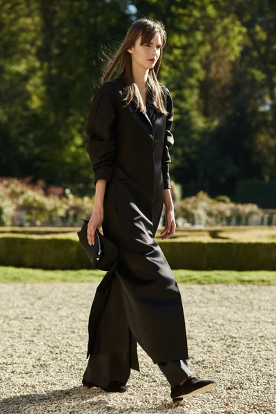 Look 9